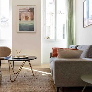 Appartement à 2 Chambres à Coucher