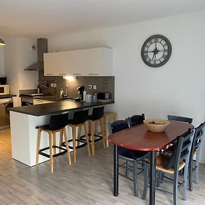 Appartement à 2 Chambres à Coucher