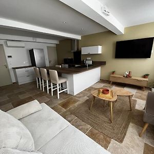 Appartement à 2 Chambres à Coucher