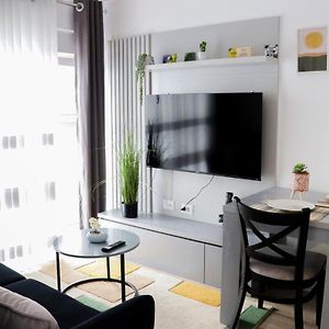 Comfy Studio At 'Mangalem21 Complex' Parking-Wifi-Ac-View