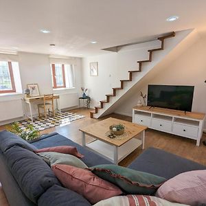 Appartement à 2 Chambres à Coucher