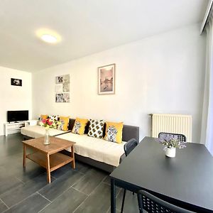 Appartement à 2 Chambres à Coucher