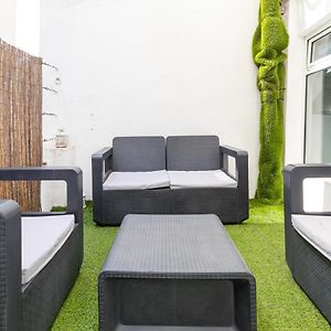 Baron Suites Reina