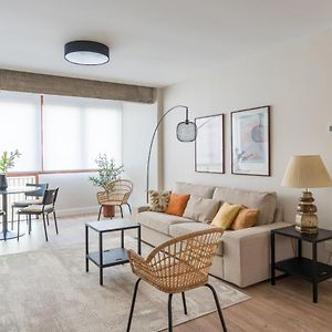 Appartement à 3 Chambres à Coucher