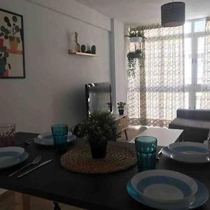 Appartement à 3 Chambres à Coucher