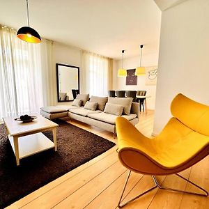 Appartement à 3 Chambres à Coucher