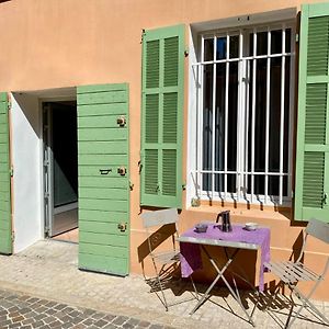 Droit au port par Dodo-a-Cassis
