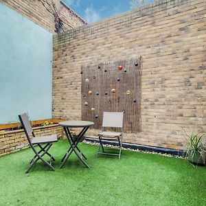Spacious 2 Bed 2 Bath Kings Cross Apartment
