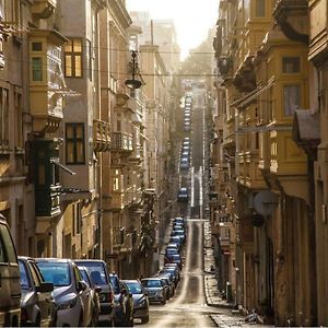 Valletta Stylish City Pad