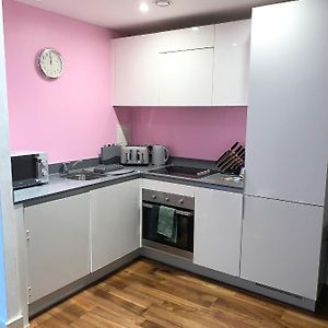 Xb Property --City Centre Luxury Modern Apartment