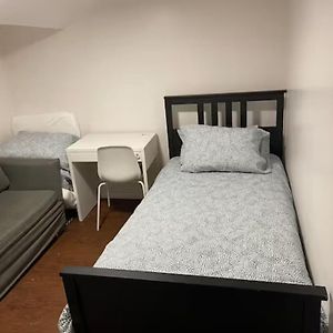 Basemewnt Room With Private Bathroom 36C