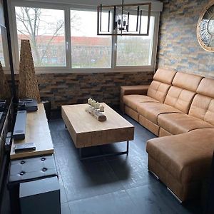 Appartement à 3 Chambres à Coucher