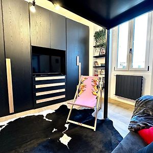 Splendido Appartamento In Design Con Terrazzo