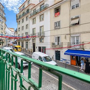 Inloveapartments - Alfama Balcony