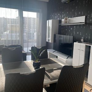 Bay Shore Flat