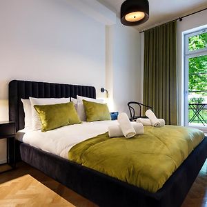 Appartement à 2 Chambres à Coucher