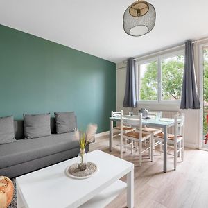 Appartement à 2 Chambres à Coucher