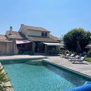 Villa à 3 Chambres à Coucher