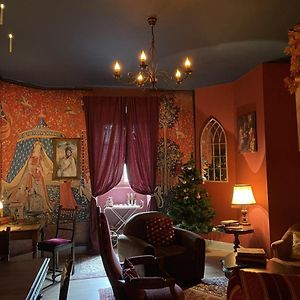 Le grand gîte du Sorcier ! Logement magique