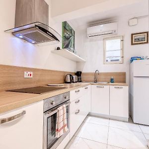 Appartement à 2 Chambres à Coucher