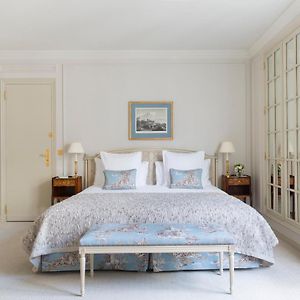Chambre Exécutive Lit King-Size