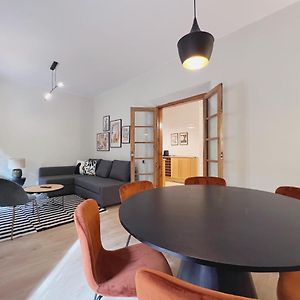 Appartement à 2 Chambres à Coucher