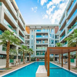 Fam Living City Walk - Opposite City Walk Mall - 2A