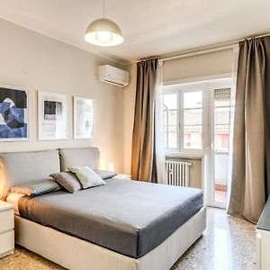 Appartement à 3 Chambres à Coucher