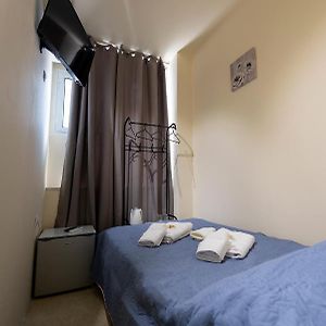 Chambre Budgétée Lit King-Size