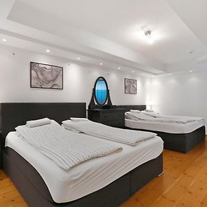 Appartement à 3 Chambres à Coucher