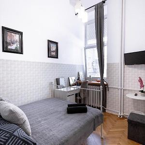 Clicktheflat Warsaw Philharmonic Apart Rooms