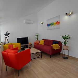 Appartement à 2 Chambres à Coucher
