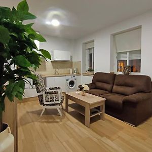 Appartement à 3 Chambres à Coucher
