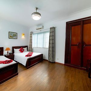 Phoenix Legend Hotel & Travel