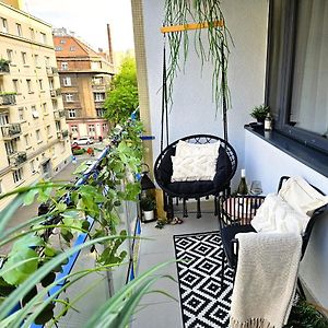 Design Apt In Old Town-Free Parking-Balcony