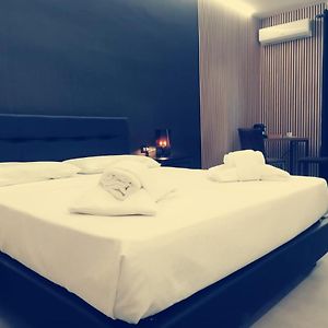 Bl Rooms