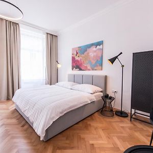New Design Apt - Central Location Wenceslas Square
