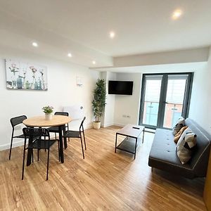 The Works-Fresh 2Bed In Centre, Opposite Arndale.