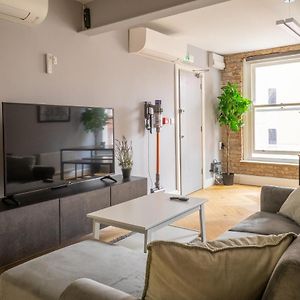 Appartement à 2 Chambres à Coucher