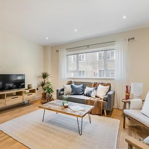 Appartement à 3 Chambres à Coucher