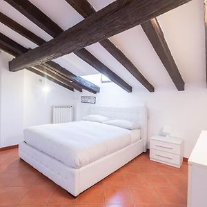 Beautiful Penthouse In City Center With Balcony