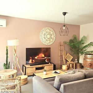 Appartcosy Emplacement Ideal Avec Terrasse & Parking Prive