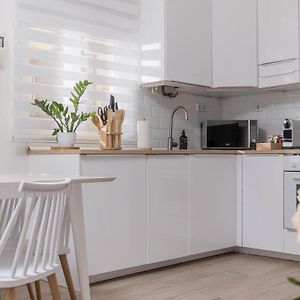 Amazing Apartment In Huertas