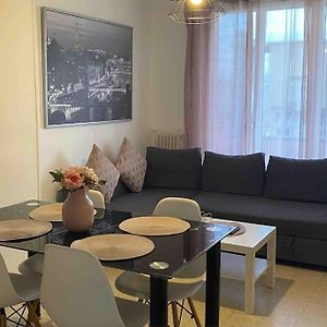 Appartement à 3 Chambres à Coucher