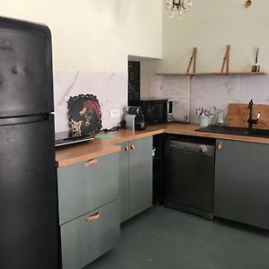 Appartement à 2 Chambres à Coucher