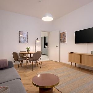 Suite à 2 Chambres à Coucher