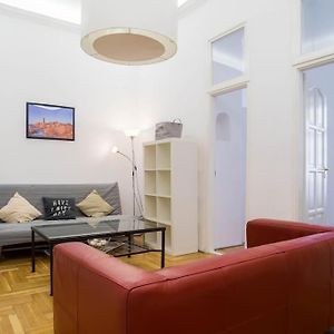 Appartement à 3 Chambres à Coucher