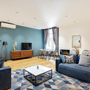Appartement à 2 Chambres à Coucher