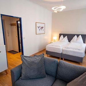 Appartement à 2 Chambres à Coucher