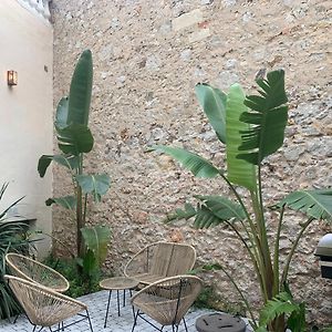 Villa Les Fougeres Suite Festival Jardin Garage
